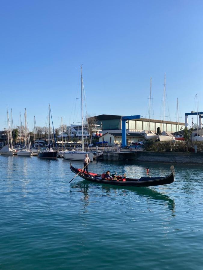 Garda Art&Lake Peschiera del Garda Luaran gambar