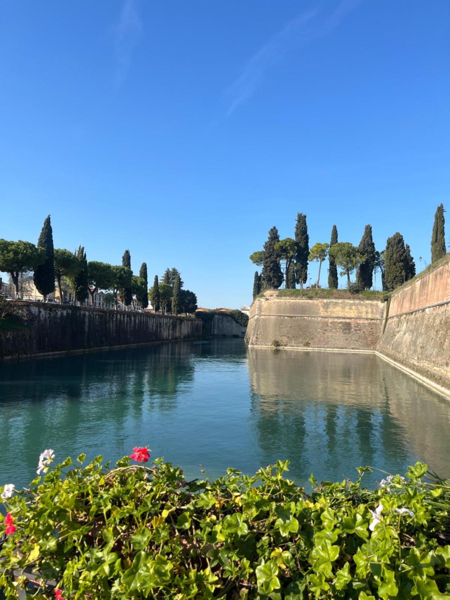 Garda Art&Lake Peschiera del Garda Luaran gambar